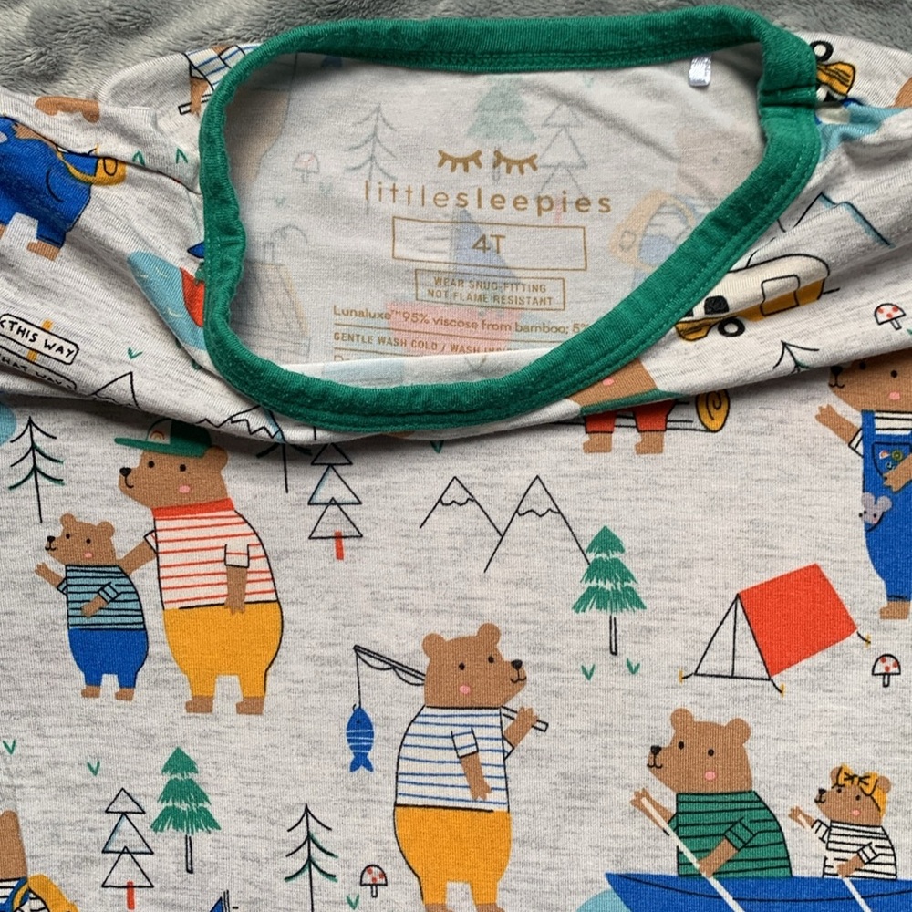 4T pajamas, set of 3 - Cat and Jack and Little Sleepies - Picture 7 of 7